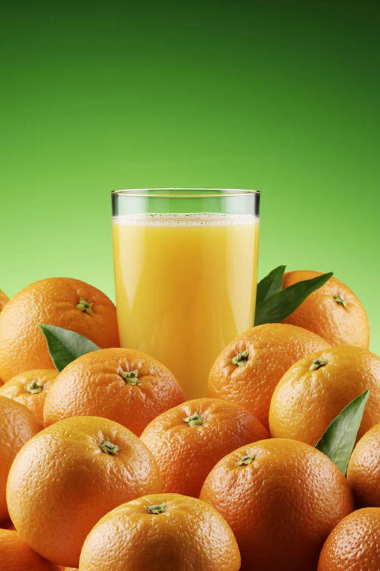 果汁,无人,竖图,室内,特写,白天,正面,植物,柑橘,杯子,水果,叶子,绿色背景,新鲜,纹理,生食,橙汁,食品,果实,绿叶,饮品,玻璃制品,食物,饮料,一个,绿色,水杯,嫩叶,摄影,有机食品,绿色食品,影棚,单个,可口,肌理,适口,叶,叶片,叶脉,玻璃杯,橘子,桔子,橙子,橙,彩图,影棚拍摄,拍摄