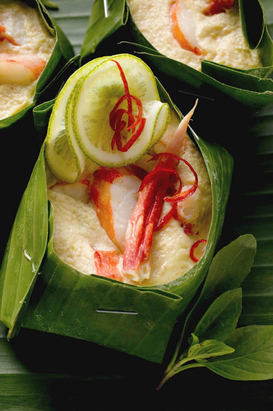 海鲜,蟹,无人,竖图,俯视,室内,特写,白天,植物,椰子,水果,叶子,阴影,新鲜,反射,螃蟹,纹理,影子,调料,酱料,酱汁,生食,佐料,食品,果实,绿叶,调味品,调味料,水产,酱,海洋生物,食物,绿色,果酱,嫩叶,有机食品,绿色食品,水生动物,海产品,水生物,海底动物,肌理,大椰,胥余,椰瓢,越王头,果子酱,叶,叶片,叶脉,彩图,高角度拍摄