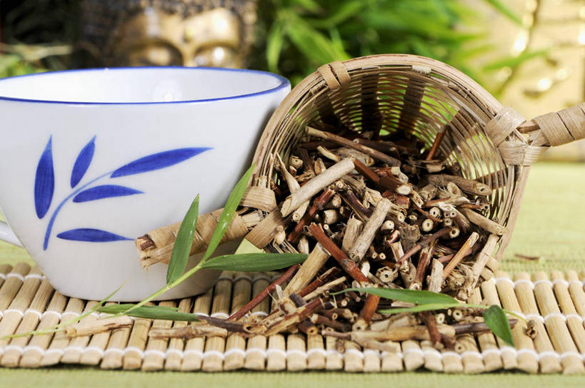 无人,横图,俯视,室内,特写,白天,绘画,幸福,茶,桌面,桌子,杯子,一堆,许多,阴影,堆叠,堆积,朦胧,模糊,反射,木制,彩绘,瓷器,席子,影子,陶瓷,茶道,茶叶,饮品,文化,娱乐,木制品,水杯,花茶,享受,休闲,温馨,放松,乐趣,保健,养生,堆,茶艺,环境,花草茶,陶艺,舒适,东亚文化,礼法,修行,香花茶,香片,熏花茶,彩釉,茶杯,画画,彩图,高角度拍摄,金银花茶,茶文化