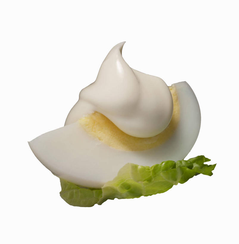 无人,竖图,俯视,室内,特写,白天,白色背景,桌面,桌子,蔬菜,一块,阴影,新鲜,反射,木制,影子,生菜,莴苣,蛋,调料,鸡蛋,酱料,酱汁,佐料,美乃滋,食品,水煮蛋,调味品,调味料,酱,食物,木制品,摄影,有机食品,绿色食品,影棚,蛋黄酱,草鸡蛋,春菜,鹅仔菜,莴仔菜,千金菜,卵,叶用莴苣,白煮蛋,蛋黄沙拉酱,调味油,彩图,高角度拍摄,影棚拍摄,拍摄