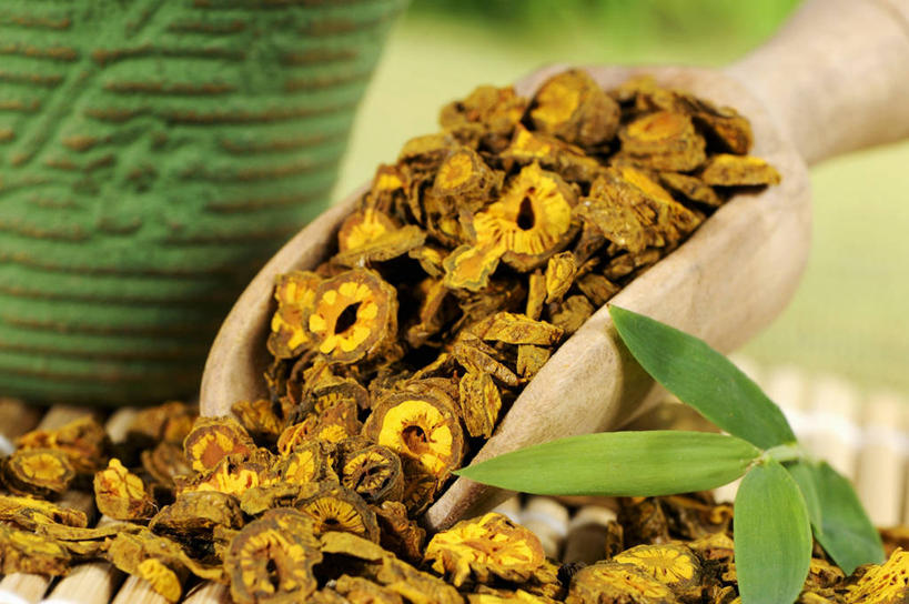 无人,横图,俯视,室内,特写,白天,幸福,植物,茶,杯子,叶子,阴影,朦胧,模糊,反射,纹理,影子,陶瓷,茶叶,绿叶,草药,药草,陶瓷制品,饮品,娱乐,中药,畚箕,一个,绿色,水杯,花茶,享受,休闲,温馨,嫩叶,放松,乐趣,保健,养生,簸箕,单个,花草茶,舒适,药材,中草药,中药材,本草,肌理,香花茶,香片,熏花茶,黄连,支连,叶,叶片,叶脉,茶杯,彩图,高角度拍摄