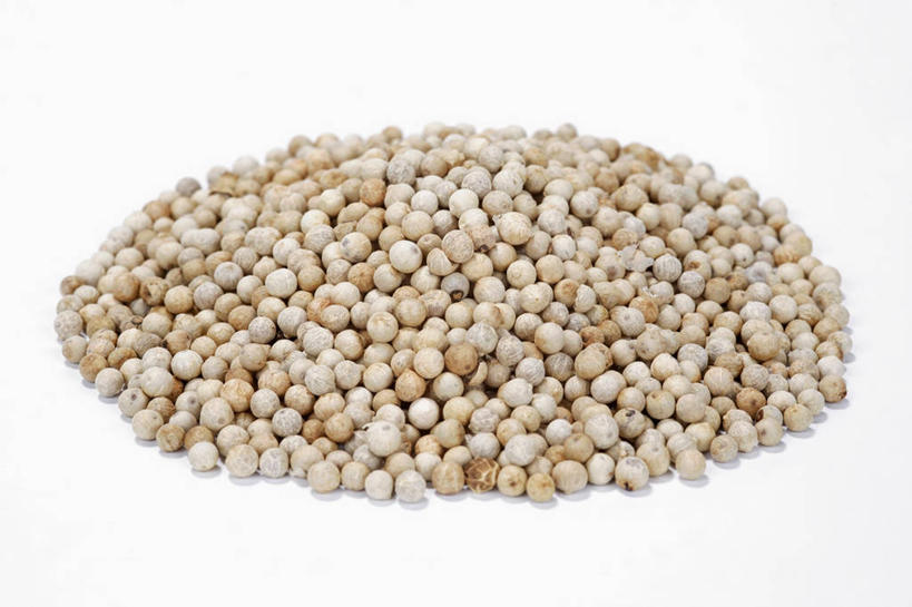 无人,横图,俯视,室内,特写,白天,白色背景,餐桌,桌子,一堆,许多,阴影,堆叠,堆积,反射,影子,调料,调味,香料,佐料,调味品,很多,调味料,摄影,影棚,餐台,堆,白胡椒,配料,作料,胡椒,彩图,高角度拍摄,影棚拍摄,拍摄