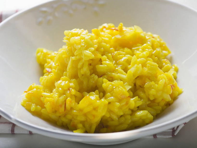 米饭,无人,横图,俯视,室内,特写,白天,白色背景,烹饪,西餐,快乐,桌面,桌子,阴影,反射,木制,布料,影子,陶瓷,料理,食品,陶瓷制品,饭,布纹,烩饭,菜肴,美食,藏红花,桌布,食物,一个,餐巾,木制品,容器,台布,碗,西式,摄影,佳肴,影棚,单个,储藏,保护,番红花,五谷,储存,意大利调味饭,西红花,意大利炖饭,彩图,高角度拍摄,影棚拍摄,拍摄,意大利烩饭,贮存