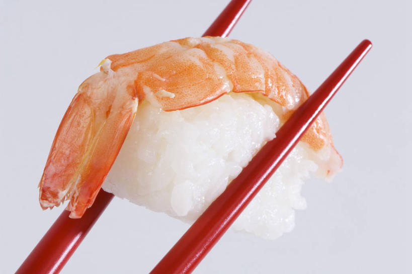 海鲜,米饭,寿司,无人,横图,室内,特写,白天,白色背景,正面,烹饪,筷子,餐具,一双,虾,日本料理,料理,食品,饭,文化,传统,水产,菜肴,美食,大虾,海洋生物,食物,一个,黄色,日式料理,日式,摄影,佳肴,影棚,对虾,单个,礼节,五谷,水生动物,手握寿司,海产品,醋饭,礼仪,水生物,海底动物,斑节虾,握寿司,押寿司,四喜饭,东方对虾,中国对虾,进餐用具,彩图,影棚拍摄,拍摄