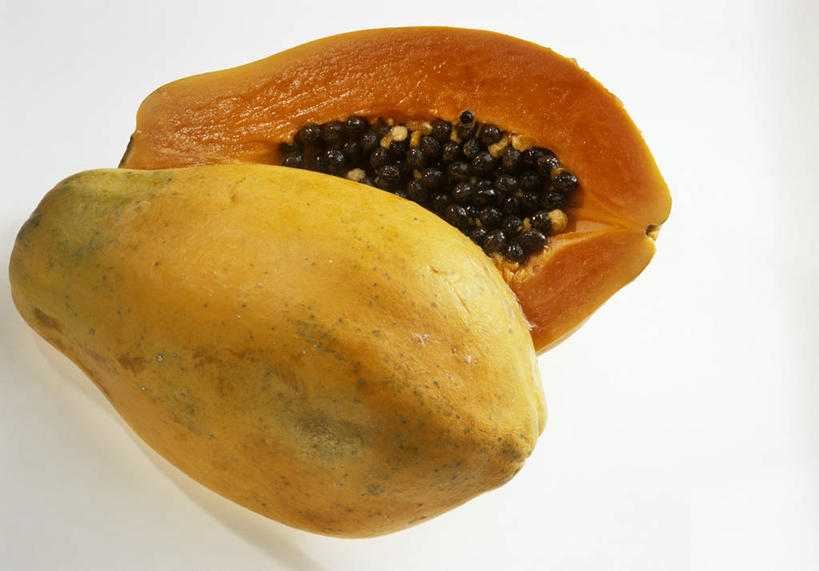 无人,横图,俯视,室内,特写,白天,白色背景,木瓜,水果,切开,阴影,新鲜,反射,影子,生食,食品,果实,食物,一个,切,摄影,有机食品,绿色食品,影棚,单个,剖面,切面,奶匏,蓬生果,乳瓜,石瓜,万寿匏,万寿果,番木瓜,彩图,高角度拍摄,影棚拍摄,拍摄