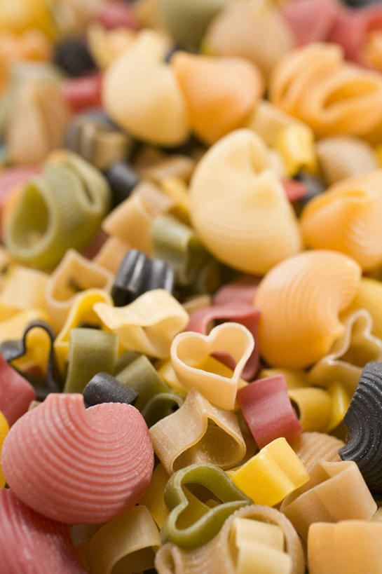 面食,通心粉,无人,竖图,俯视,彩色,室内,特写,白天,爱情,西餐,一堆,许多,阴影,堆叠,堆积,爱心,朦胧,模糊,反射,影子,面,通心面,料理,食品,浪漫,食物,温暖,温馨,心形,恩爱,西式,堆,五颜六色,色彩斑斓,和睦,五彩缤纷,五彩斑斓,五光十色,心型,彩图,高角度拍摄,融洽