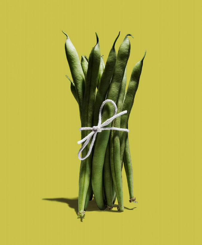 无人,竖图,室内,特写,白天,正面,植物,餐桌,桌子,豆,蔬菜,许多,阴影,黄色背景,新鲜,反射,影子,豆类,豆子,食品,食物,绳子,摄影,有机食品,绿色食品,影棚,餐台,捆绑,绳索,豆科,绑缚,青大豆,青豆,彩图,影棚拍摄,拍摄