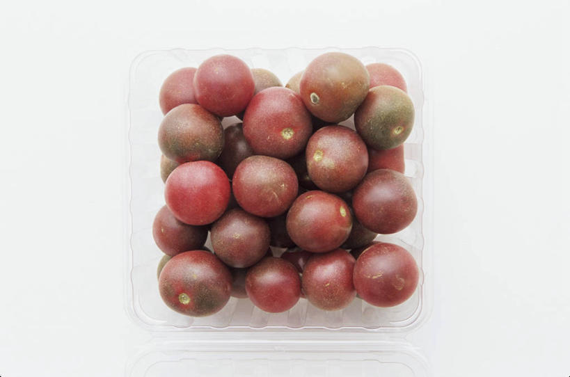 无人,横图,俯视,室内,特写,白天,白色背景,餐桌,桌子,蔬菜,西红柿,小番茄,一堆,许多,阴影,堆叠,堆积,新鲜,反射,影子,食品,食物,容器,摄影,有机食品,绿色食品,影棚,餐台,储藏,堆,储存,小西红柿,樱桃小番茄,珍珠小番茄,樱桃番茄,圣女果,番茄,彩图,高角度拍摄,影棚拍摄,拍摄,贮存