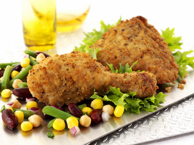 无人,横图,俯视,室内,特写,白天,烹饪,玉米,植物,餐桌,桌子,豆,蔬菜,杯子,餐具,两块,阴影,新鲜,反射,棒子,碟子,盘,影子,豆类,豆子,生菜,莴苣,玉蜀黍,鸡肉,肉,油炸,料理,食品,鸡腿,菜肴,美食,肉类,炸鸡腿,玻璃制品,食物,盘子,水杯,碟,佳肴,有机食品,绿色食品,餐台,苞米,鸡腿肉,苞芦,肉食,豆科,苞谷,春菜,鹅仔菜,莴仔菜,千金菜,包谷,大蜀黍,番麦,薏米包,玉高粱,玉麦,珍珠米,叶用莴苣,玻璃杯,彩图,高角度拍摄