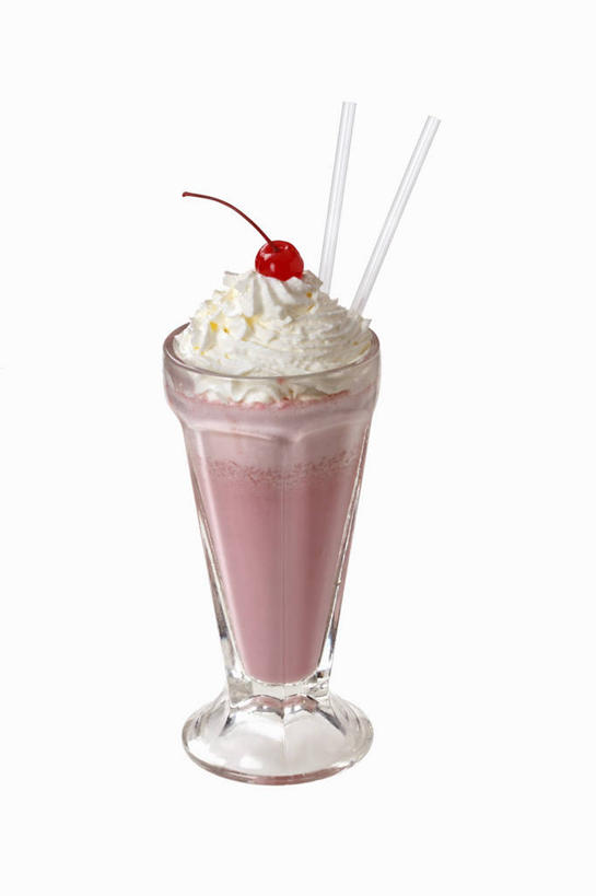 无人,竖图,俯视,室内,特写,白天,白色背景,餐桌,桌子,樱桃,杯子,水果,阴影,新鲜,反射,影子,塑料,生食,食品,甜点,甜品,果实,玻璃制品,食物,饮料,一个,水杯,塑料制品,吸管,甜食,冰淇淋,摄影,有机食品,绿色食品,影棚,单个,餐台,鲜奶,空心,奶昔,饮管,草莓奶昔,玻璃杯,樱珠,莺桃,英桃,楔桃,牛桃,荆桃,彩图,高角度拍摄,影棚拍摄,拍摄,圆柱状