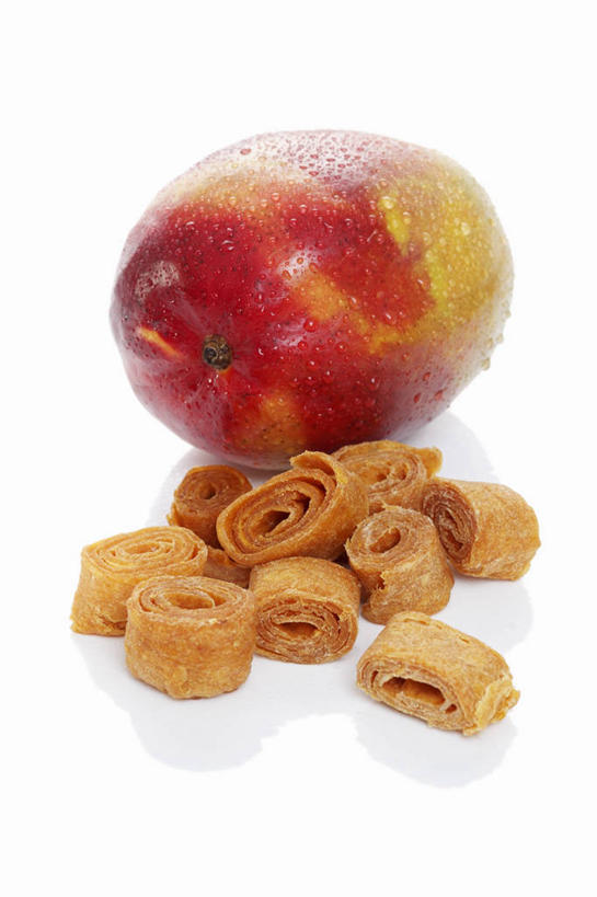 无人,竖图,俯视,室内,特写,白天,白色背景,桌面,桌子,芒果,水果,阴影,新鲜,反射,木制,影子,生食,食品,果实,食物,一个,木制品,摄影,有机食品,绿色食品,影棚,单个,望果,蜜望,檬果,闷果,漭果,杧果,庵波罗果,彩图,高角度拍摄,影棚拍摄,拍摄