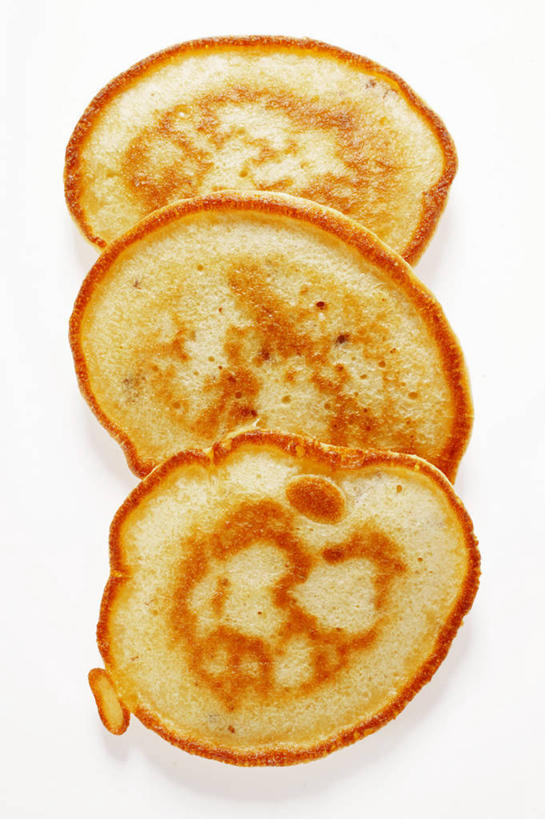 点心,煎饼,无人,竖图,俯视,室内,特写,白天,白色背景,玉米,桌面,桌子,蔬菜,阴影,新鲜,反射,木制,棒子,影子,玉蜀黍,食品,文化,小吃,食物,糕点,木制品,甜食,摄影,有机食品,绿色食品,影棚,苞米,苞芦,薄煎饼,苞谷,包谷,大蜀黍,番麦,薏米包,玉高粱,玉麦,珍珠米,俄式薄煎饼,彩图,高角度拍摄,影棚拍摄,拍摄