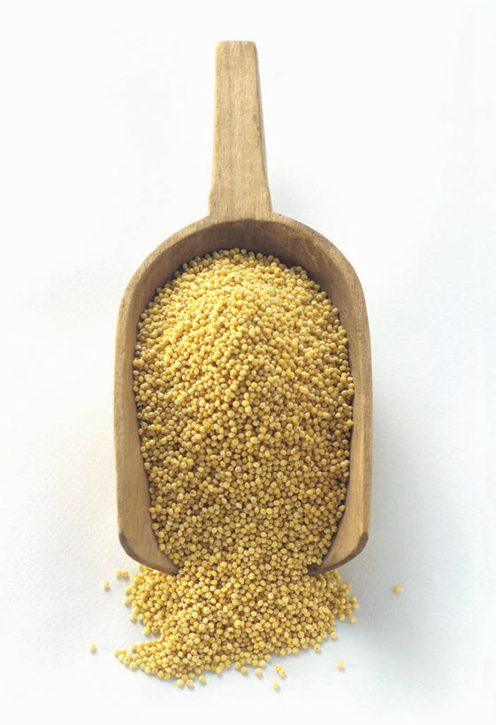 无人,竖图,俯视,室内,特写,白天,白色背景,桌面,桌子,一堆,阴影,堆叠,堆积,反射,木制,粉末,影子,面粉,粮食,畚箕,一个,黄色,木制品,粉,摄影,影棚,簸箕,单个,堆,农产品,原材料,玉米粉,粉状,彩图,高角度拍摄,影棚拍摄,拍摄,玉米面