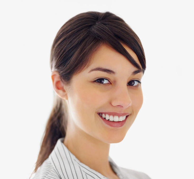 西方人,脸,头,脸颊,一个人,笑,微笑,露齿笑,横图,室内,特写,白天,白色背景,正面,欧洲,欧洲人,仅一个年轻女性,仅一个女性,仅一个人,服装,注视,休闲装,衣服,黑色,观察,看,休闲,休闲服,摄影,服饰,影棚,观看,察看,关注,年轻女性,女人,女性,白种人,头部,长发,直发,脸部,脸蛋,面部,半身,彩图,影棚拍摄,拍摄