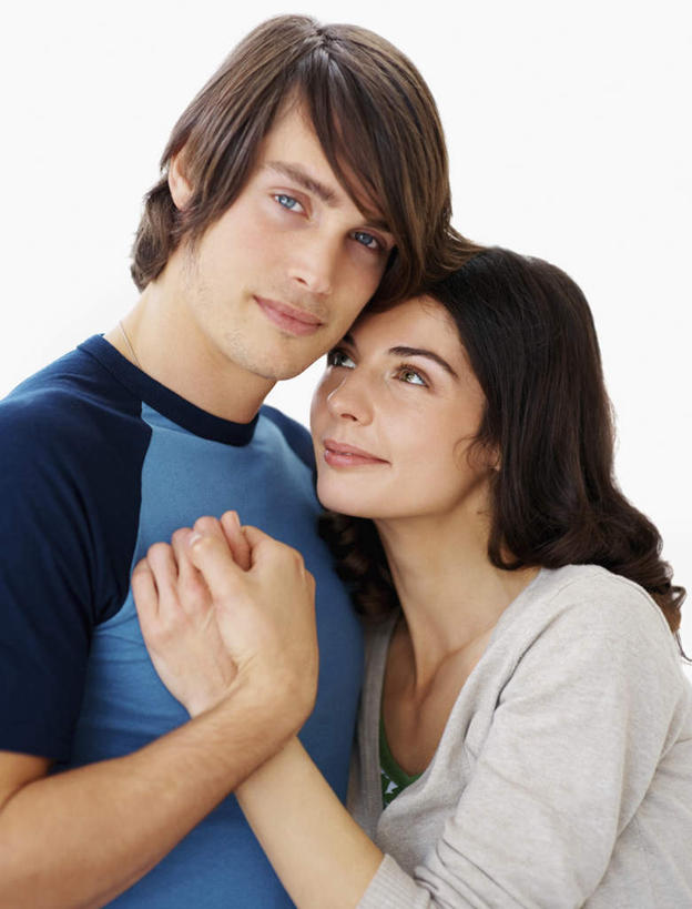 西方人,两个人,站,握手,笑,微笑,竖图,室内,白天,白色背景,正面,爱情,欧洲,欧洲人,服装,浪漫,注视,休闲装,衣服,观察,看,靠,靠着,站着,休闲,温暖,温馨,休闲服,恩爱,搭,恋人,摄影,服饰,影棚,观看,和睦,察看,搭着,关注,男人,男性,年轻男性,年轻女性,女人,女性,白种人,情侣,搀手,拉手,手搀手,手拉手,手牵手,手握手,抬头,仰头,站立,半身,彩图,影棚拍摄,拍摄,伴侣,融洽