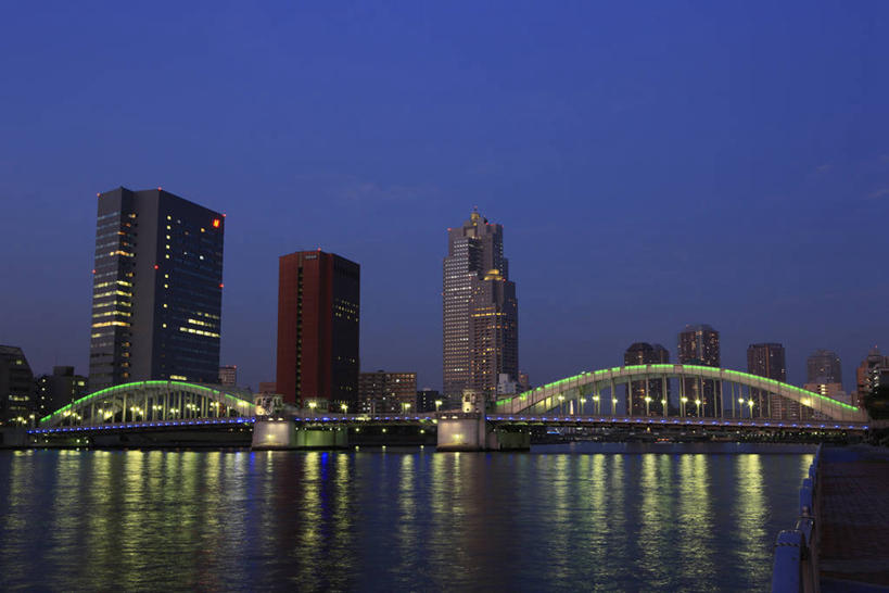 无人,高楼大厦,横图,室外,夜晚,正面,旅游,度假,办公楼,河流,水,标志建筑,大桥,大厦,地标,建筑,摩天大楼,桥梁,写字楼,夜景,东京,日本,亚洲,阴影,光线,影子,河水,水流,斜拉桥,桥,灯光,娱乐,建设,倒影,楼宇,享受,休闲,旅游胜地,商务楼,放松,倒映,东亚,本州,关东地方,本州岛,日本国,东京都,隅田川,胜哄桥,反照,斜张桥,彩图,大楼,高层建筑,高楼,摩天楼