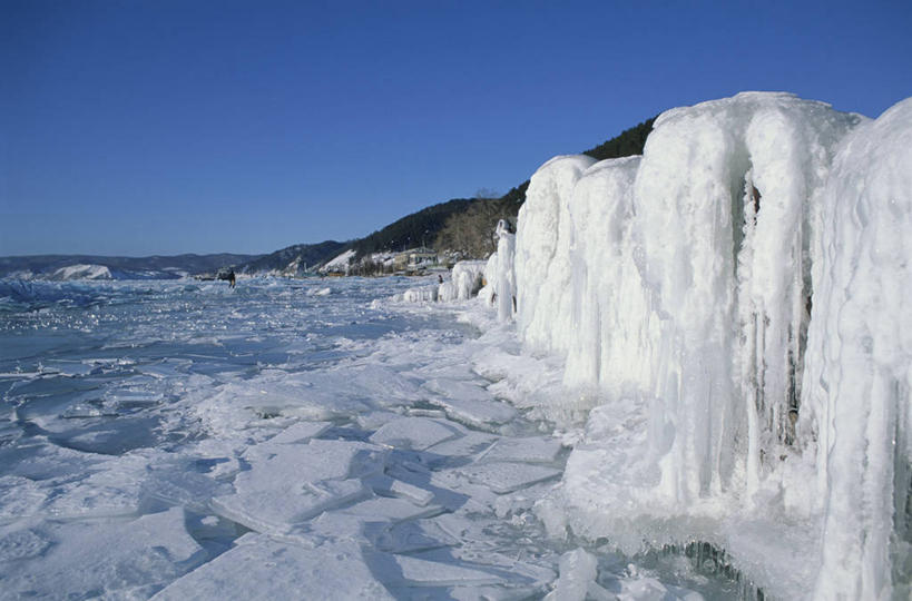 无人,横图,室外,白天,正面,旅游,度假,美景,山,山脉,欧洲,俄罗斯,亚洲,阴影,光线,影子,冰,景观,山峰,山峦,娱乐,蓝色,蓝天,天空,阳光,自然,浮冰,群山,天,享受,休闲,景色,放松,寒冷,晴朗,冰冷,自然风光,西伯利亚,万里无云,严寒,冰凉,酷寒,凛冽,凛凛,极冷,流冰,浮冰块,俄联邦,俄罗斯联邦,伊尔库茨克,伊尔库茨克州,东西伯利亚,贝加尔湖,晴空,晴空万里,彩图