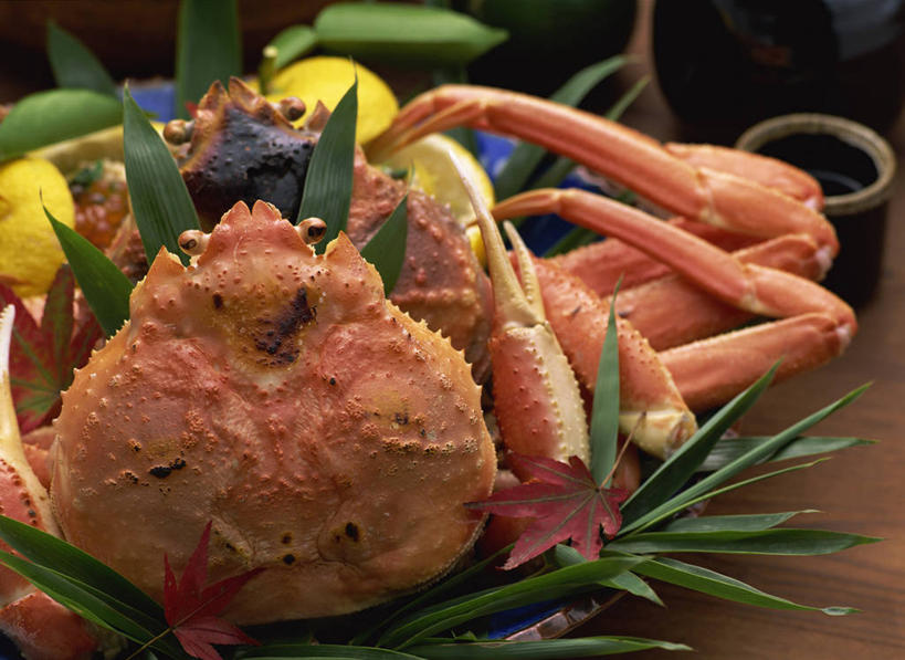 海鲜,蟹,无人,横图,俯视,室内,特写,白天,柠檬,水果,阴影,朦胧,模糊,新鲜,反射,螃蟹,影子,生食,食品,果实,帝王蟹,水产,海洋生物,食物,有机食品,绿色食品,水生动物,海产品,水生物,海底动物,皇帝蟹,甲壳动物,石蟹,益母果,柠果,半身,彩图,高角度拍摄,白石蟹,岩蟹
