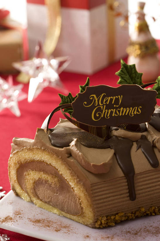 点心,无人,竖图,室内,特写,白天,正面,阴影,朦胧,模糊,反射,英文,标志,文字,影子,字符,字母,星星,食品,糖,糖果,甜点,甜品,标识,食物,糕点,甜食,巧克力,星形,朱古力,英文字母,横截面,剖面,五角形,圣诞蛋糕,截面,截面图形,五角星,彩图,蛋糕