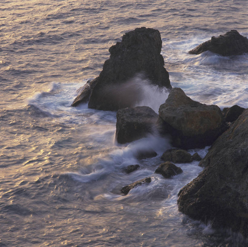 无人,横图,俯视,室外,白天,旅游,度假,海浪,海洋,礁石,石头,美景,静冈县,日本,亚洲,阴影,飞溅,溅,光线,石子,液体,影子,海面,景观,浪花,水滴,娱乐,水珠,阳光,自然,海水,享受,休闲,景色,放松,涨潮,碰撞,喷洒,自然风光,海景,东亚,海潮,本州,本州岛,日本国,中部地方,静冈,潮水,潮汐,落潮,伊豆半岛,大海,风浪,海,海水的波动,礁,近岸浪,石块,岩石,涌浪,彩图,高角度拍摄,贺茂郡,西伊豆町
