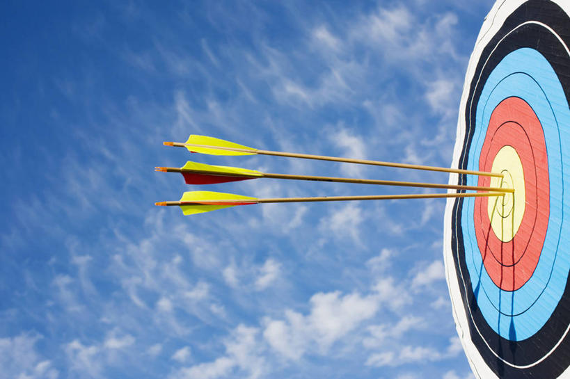 无人,横图,室外,特写,白天,仰视,锻炼,快乐,比赛,运动,竞争,射箭,阴影,光线,弓箭,影子,云,云朵,云彩,娱乐,蓝色,白云,蓝天,天空,阳光,天,休闲,靶子,晴朗,体育运动,箭术,体育,射箭比赛,射箭赛,射箭运动,晴空,彩图,低角度拍摄,健身