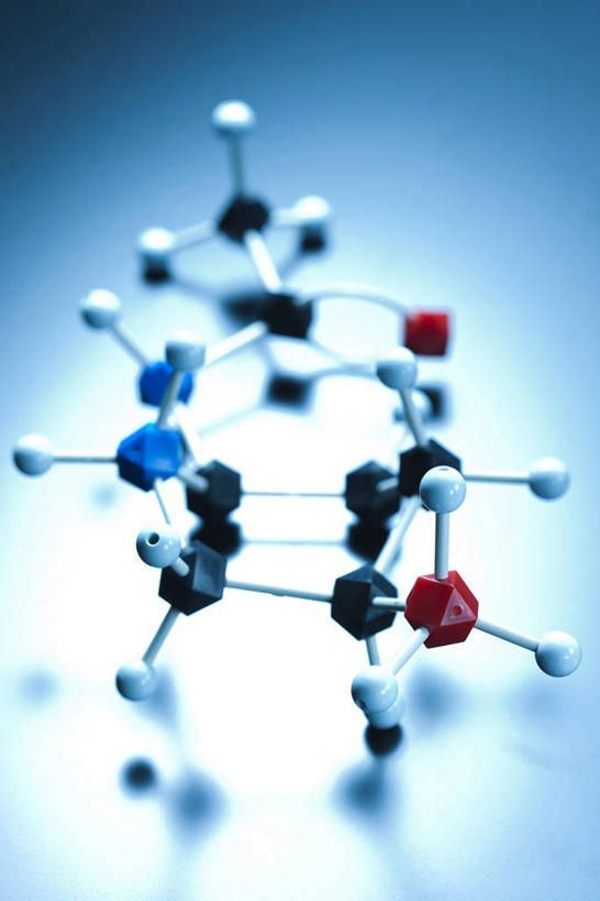 无人,竖图,室内,特写,白天,正面,静物,阴影,蓝色背景,反射,影子,摄影,影棚,分子结构,分子几何,分子立体结构,分子形状,彩图,影棚拍摄,拍摄