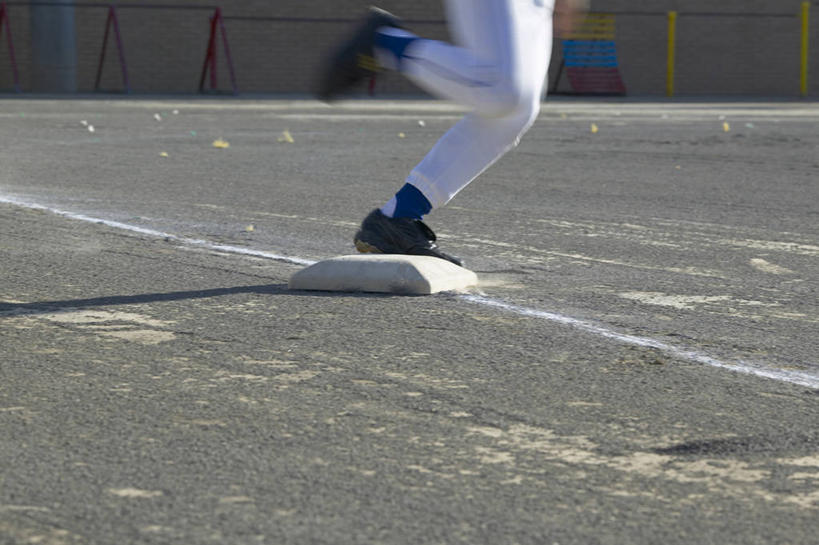 东方人,儿童,一个人,运动员,棒球运动员,站,横图,室外,白天,正面,运动服,纯洁,亚洲,仅一个男性,仅一个人,阴影,服装,朦胧,模糊,光线,棒球场,影子,球场,黄种人,场地,小孩,衣服,阳光,站着,仅一个小孩,可爱,童年,童趣,服饰,衣着,穿着,器具,童真,烂漫,无邪,棒球球员,衣饰,本垒板,天真,男孩,男人,男性,亚洲人,孩子,体育运动员,运动选手,站立,半身,彩图,本垒,男生,运动装