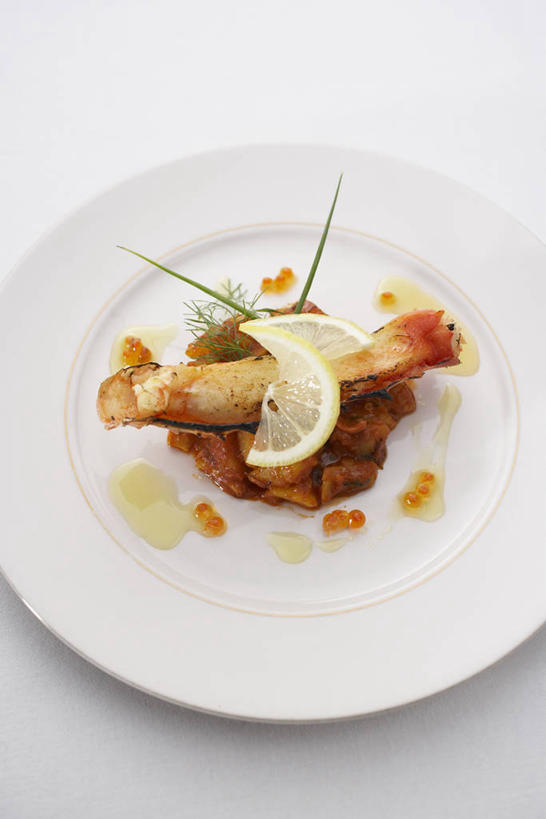 蟹,无人,竖图,俯视,室内,特写,白天,白色背景,烹饪,西餐,蔬菜,土豆,西红柿,餐具,新鲜,螃蟹,碟子,盘,料理,食品,帝王蟹,菜肴,美食,食物,一个,盘子,碟,西式,摄影,佳肴,有机食品,绿色食品,影棚,单个,馍馍蛋,皇帝蟹,甲壳动物,石蟹,洋芋,洋柿子,山药蛋,马铃薯,柑仔蜜,番茄,臭柿,彩图,高角度拍摄,影棚拍摄,拍摄,法国菜,六月柿,白石蟹,岩蟹,喜报三元