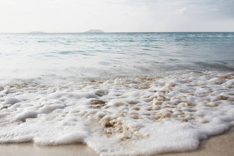 无人,横图,室外,白天,正面,旅游,度假,海浪,海洋,美景,沙滩,加勒比海,阴影,光线,沙子,影子,海岸,景观,浪花,水平线,辽阔,海平线,沙地,娱乐,蓝色,蓝天,天空,阳光,自然,海水,天,享受,休闲,广阔,景色,南美,放松,晴朗,一望无际,南美洲,拉丁美洲,自然风光,美洲,海景,万里无云,维京群岛,亚美利加洲,南亚美利加洲,处女群岛,美属处女群岛,美属维尔京群岛,维尔京群岛,无边无际,一马平川,美属维京群岛,圣约翰岛,大海,风浪,海,海水的波动,海滩,近岸浪,涌浪,晴空,晴空万里,彩图,水天相接,水天一线