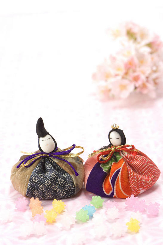 无人,竖图,俯视,室内,特写,白天,白色背景,游戏,玩具,阴影,节日,庆祝,日本文化,盛开,反射,人偶,影子,食品,糖,糖果,甜点,甜品,软糖,玩,花蕾,文化,娱乐,花,花瓣,花朵,鲜花,食物,两个,粉色,甜食,花苞,花蕊,庆典,休闲,益智,摄影,影棚,活动,纪念,发泄,消遣,智力,宣泄,女儿节,玩耍,嬉戏,彩图,高角度拍摄,影棚拍摄,拍摄,雏祭,上巳,雏人偶