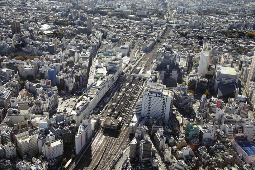 无人,家,高楼大厦,横图,俯视,航拍,室外,白天,度假,美景,植物,城市风光,城市,大厦,建筑,路,摩天大楼,铁路,火车,东京,日本,亚洲,阴影,光线,影子,房屋,屋子,景观,公寓,建筑群,轨道,交通,铁轨,娱乐,建设,洋房,楼房,住宅,车,树,树木,绿色,阳光,自然,交通工具,享受,休闲,景色,放松,运输,生长,成长,鸟瞰,载具,东亚,本州,关东地方,本州岛,日本国,东京都,池袋,丰岛区,彩图,高角度拍摄,房子,大楼,高层建筑,高楼,摩天楼,池袋站