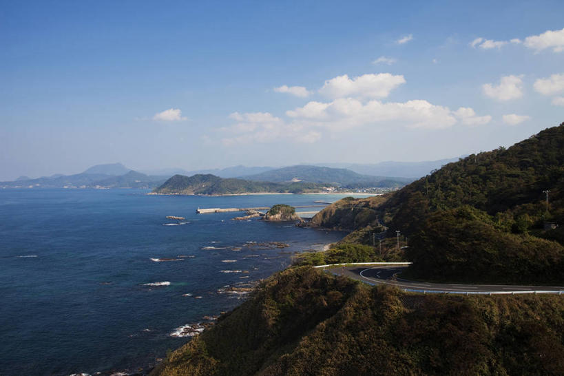 无人,公园,横图,室外,白天,正面,旅游,度假,海浪,海洋,美景,山,山脉,京都,日本,亚洲,阴影,光线,影子,景观,浪花,山峰,云,云朵,山峦,云彩,娱乐,蓝色,白云,蓝天,天空,阳光,自然,海水,群山,天,享受,休闲,景色,放松,京都府,晴朗,自然风光,海景,东亚,本州,本州岛,日本国,近畿地方,近畿,大海,风浪,海,海水的波动,近岸浪,涌浪,晴空,彩图,国定公园,丹后天桥立大江山国定公园