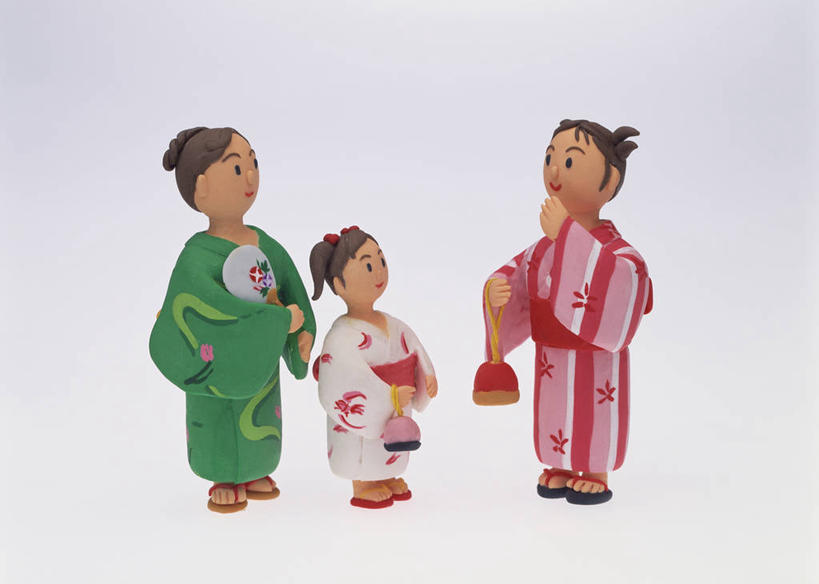 东方人,无人,三个人,站,横图,室内,特写,白天,正面,民族服装,静物,袋子,雕塑,亚洲,握,阴影,灰色背景,和服,艺术,装饰,反射,布袋,雕刻,雕像,影子,祝福,注视,黄种人,文化,传统,三个,工艺品,观察,看,祈祷,祈福,站着,健康,握着,许愿,摄影,服饰,影棚,福袋,观看,纪念,祈求,美术,吉祥,察看,关注,主题,陈列,吴服,唐草,唐花,唐锦,功能,美学,好运,平安,男人,男性,年轻男性,年轻女性,女人,女性,亚洲人,站立,彩图,全身,影棚拍摄,传统服装,民俗服,拍摄,拟人