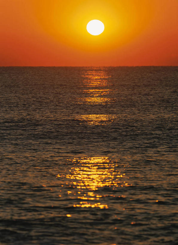 无人,竖图,室外,白天,正面,旅游,度假,海浪,海洋,美景,日落,太阳,神奈川,日本,亚洲,景观,浪花,水平线,晚霞,霞光,落日,辽阔,海平线,神奈川县,娱乐,天空,自然,海水,黄昏,天,享受,休闲,广阔,景色,彩霞,放松,一望无际,自然风光,海景,东亚,本州,关东地方,本州岛,日本国,无边无际,一马平川,夕照,薄暮,大海,风浪,海,海水的波动,近岸浪,涌浪,夕阳,彩图,傍晚,水天相接,水天一线,斜阳,湘南