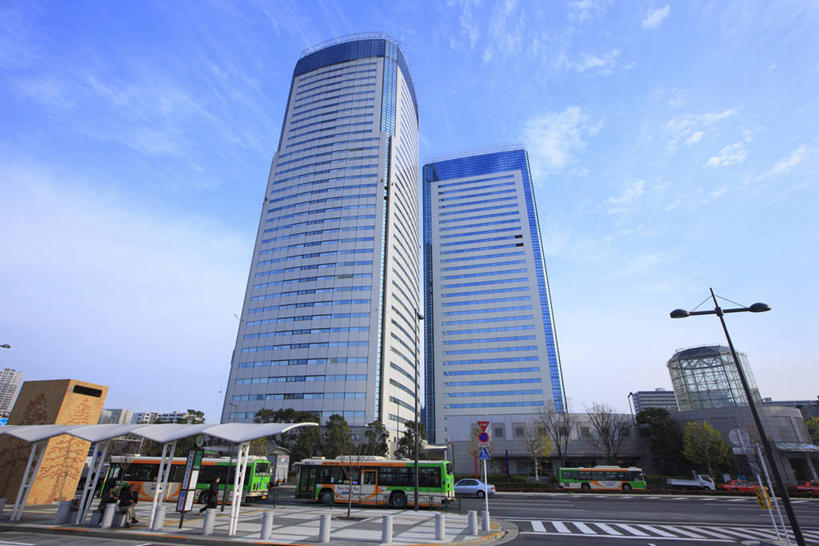 无人,高楼大厦,横图,室外,白天,仰视,度假,美景,城市风光,城市,大厦,道路,建筑,路,路灯,摩天大楼,人行横道,公路,车站,照明,东京,日本,亚洲,阴影,光线,影子,景观,云,云朵,人行道,灯光,站台,交通,江东区,云彩,娱乐,月台,灯,蓝色,白云,蓝天,天空,阳光,天,享受,休闲,景色,放松,晴朗,照亮,照明设备,人行横道线,东亚,本州,关东地方,本州岛,日本国,东京都,晴空,斑马线,马路,彩图,低角度拍摄,大楼,高层建筑,高楼,公共汽车站,摩天楼,汽车车站,汽车站,丰洲