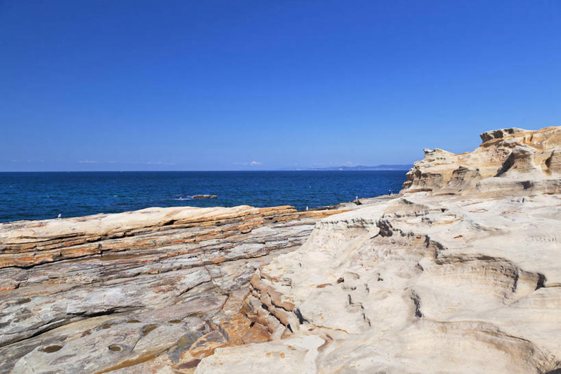 无人,横图,室外,白天,正面,旅游,度假,海浪,海洋,石头,美景,日本,亚洲,阴影,光线,石子,影子,景观,浪花,娱乐,蓝色,蓝天,天空,阳光,自然,海水,天,享受,休闲,景色,放松,晴朗,自然风光,海景,东亚,本州,万里无云,本州岛,日本国,近畿地方,近畿,和歌山,和歌山县,大海,风浪,海,海水的波动,近岸浪,石块,岩石,涌浪,晴空,晴空万里,彩图,白滨町,西牟娄郡,千叠敷