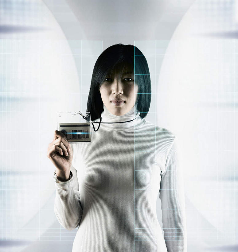 东方人,一个人,站,竖图,室内,白天,正面,显示器,激光,亚洲,仅一个年轻女性,仅一个女性,仅一个人,握,服装,辐射,屏幕,拿,拿着,注视,休闲装,黄种人,显示屏,衣服,观察,看,站着,休闲,休闲服,握着,密码,服饰,观看,察看,关注,输出设备,镭射,身份证,年轻女性,女人,女性,亚洲人,站立,半身,彩图,莱塞