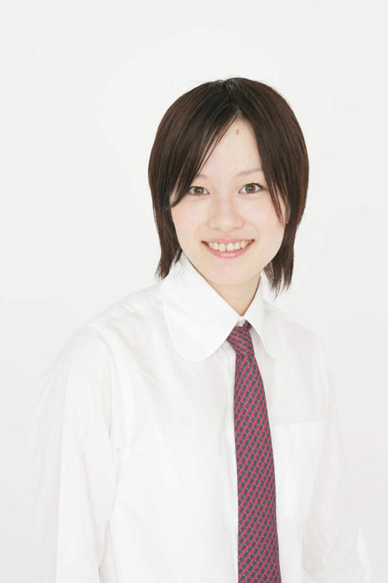 东方人,一个人,商务人士,商务女性,站,笑,微笑,露齿笑,竖图,室内,白天,白色背景,正面,衬衫,亚洲,仅一个年轻女性,仅一个女性,仅一个人,套装,领带,注视,黄种人,观察,看,站着,摄影,影棚,观看,察看,象征,庄重,关注,商务装,身份,工薪阶层,正式,地位,年轻女性,女人,女性,亚洲人,白领,上班族,站立,半身,彩图,影棚拍摄,衬衣,拍摄