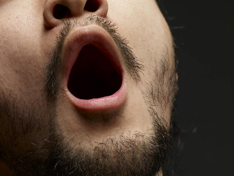 东方人,脸,头,鼻子,脸颊,胡须,一个人,横图,室内,特写,白天,正面,亚洲,仅一个男性,仅一个人,黑色背景,大喊,黄种人,仅一个年轻男性,张嘴,摄影,影棚,大叫,张大嘴巴,大呼,男人,男性,年轻男性,亚洲人,山羊胡,头部,胡子,鼻,鼻孔,脸部,脸蛋,面部,张开嘴,半身,彩图,影棚拍摄,拍摄