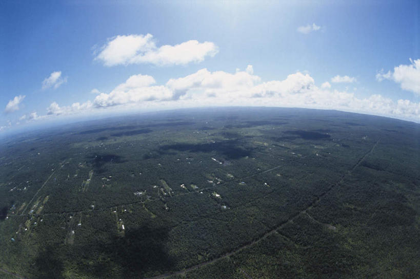 无人,农田,横图,俯视,航拍,室外,白天,广角镜头,鱼眼镜头,旅游,度假,庄稼,农作物,岛屿,美景,夏威夷,美国,阴影,光线,影子,地平线,景观,云,云朵,辽阔,地面,云彩,娱乐,蓝色,白云,蓝天,天空,阳光,自然,天,享受,休闲,广阔,景色,放松,晴朗,一望无际,北美,北美洲,鸟瞰,自然风光,延伸,美洲,夏威夷岛,夏威夷州,爱洛哈之州,天地相交,北亚美利加洲,亚美利加洲,大岛,无边无际,一马平川,列岛,群岛,诸岛,晴空,彩图,高角度拍摄,耕地,庄稼田
