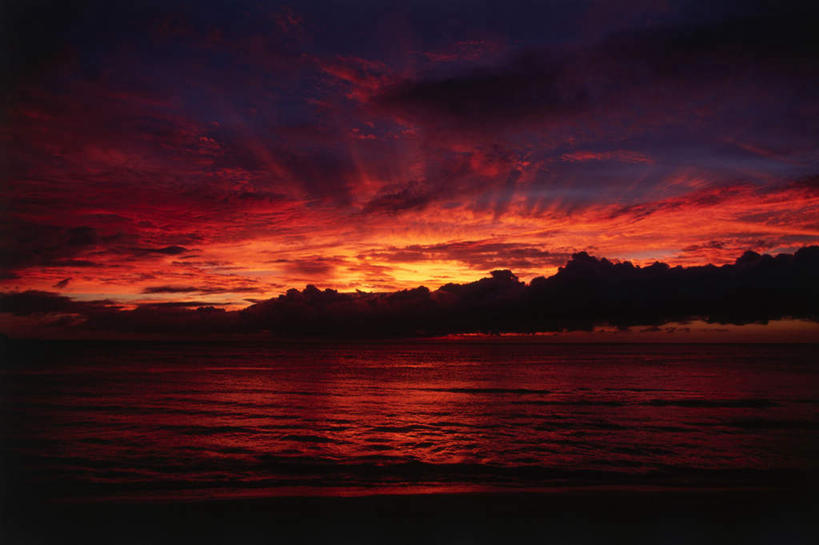 无人,横图,室外,白天,正面,海浪,海洋,美景,日落,沙滩,太阳,阴影,光线,沙子,影子,海岸,景观,浪花,水平线,晚霞,霞光,云,云朵,落日,辽阔,海平线,火烧云,沙地,云彩,红色,阳光,自然,海水,黄昏,广阔,景色,彩霞,一望无际,火红,自然风光,海景,赤色,无边无际,一马平川,夕照,大海,风浪,海,海水的波动,海滩,近岸浪,涌浪,夕阳,彩图,低云,水天相接,水天一线,斜阳