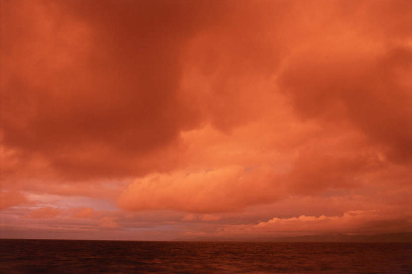 无人,横图,室外,白天,仰视,海浪,海洋,美景,日落,阴影,光线,影子,景观,浪花,水平线,晚霞,霞光,云,云朵,落日,辽阔,海平线,火烧云,云彩,红色,阳光,自然,海水,黄昏,广阔,景色,彩霞,一望无际,火红,自然风光,海景,赤色,无边无际,一马平川,夕照,大海,风浪,海,海水的波动,近岸浪,涌浪,夕阳,彩图,低角度拍摄,低云,水天相接,水天一线,斜阳