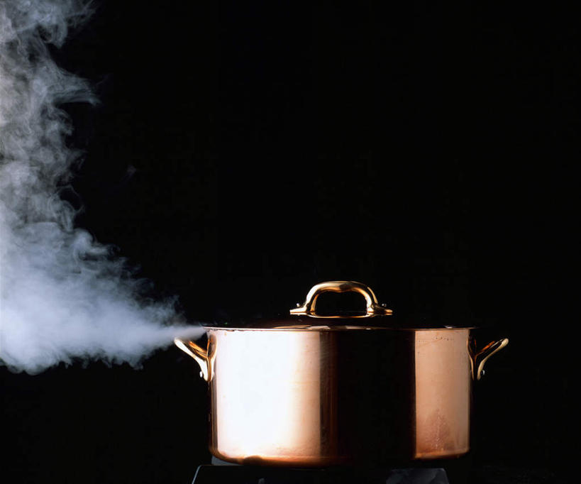 无人,横图,室内,特写,白天,正面,烹饪,雾,静物,厨具,金属制品,沸腾,黑色背景,金属,蒸汽,盖子,锅子,银色,锅盖,水蒸气,锅,一个,摄影,影棚,单个,锅具,烹饪用具,蒸发,烹调用具,烹调,彩图,影棚拍摄,拍摄