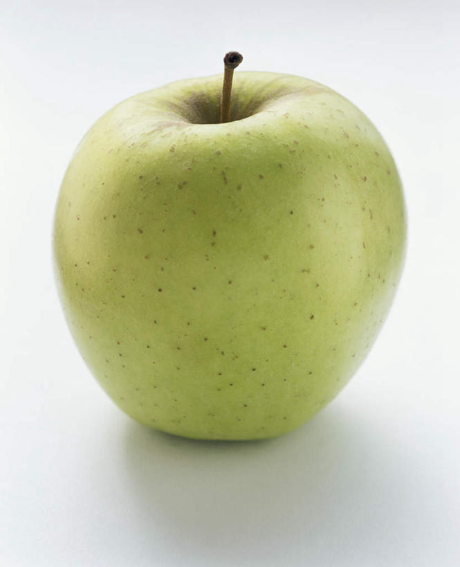 无人,竖图,俯视,室内,特写,白天,白色背景,餐桌,桌子,苹果,水果,阴影,新鲜,反射,影子,生食,食品,果实,食物,一个,绿色,摄影,有机食品,绿色食品,影棚,单个,餐台,黄香蕉,黄元帅,金冠苹果,金帅,彩图,高角度拍摄,影棚拍摄,拍摄