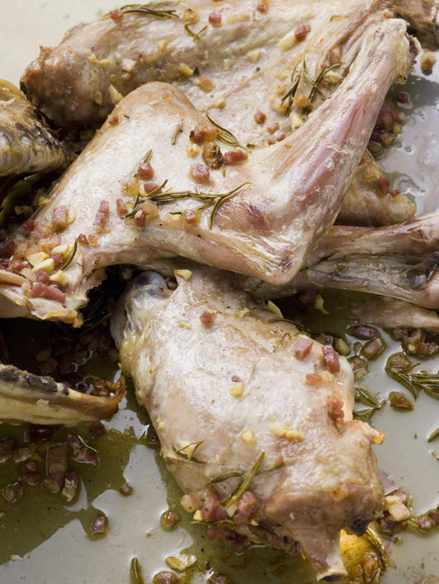 无人,竖图,俯视,室内,特写,白天,烹饪,西餐,厨具,金属制品,阴影,朦胧,模糊,反射,金属,锅子,影子,肉,料理,食品,锅,菜肴,美食,肉类,食物,西式,摄影,佳肴,影棚,锅具,肉食,烹饪用具,烹调用具,烹调,彩图,高角度拍摄,影棚拍摄,拍摄,鹅肉