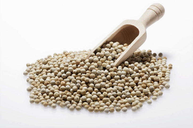 无人,横图,俯视,室内,特写,白天,餐桌,桌子,一把,一堆,许多,阴影,堆叠,堆积,反射,木制,铲子,影子,调料,调味,香料,佐料,调味品,调味料,木制品,摄影,影棚,餐台,堆,白胡椒,配料,作料,胡椒,彩图,高角度拍摄,影棚拍摄,拍摄