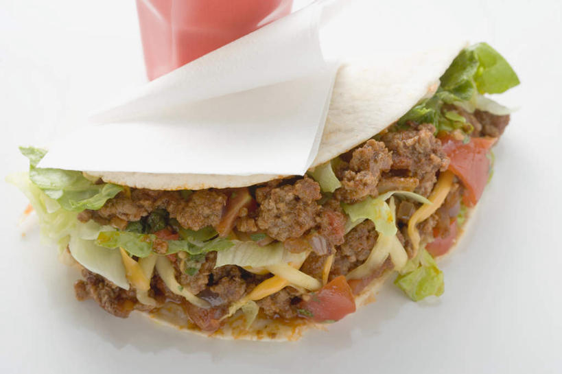 点心,面包,煎饼,无人,横图,俯视,室内,特写,白天,白色背景,玉米,桌面,桌子,蔬菜,西红柿,阴影,新鲜,反射,木制,棒子,影子,生菜,莴苣,玉蜀黍,食品,面点,文化,饼,小吃,食物,糕点,木制品,纸巾,甜食,摄影,有机食品,绿色食品,影棚,苞米,苞芦,苞谷,春菜,鹅仔菜,莴仔菜,千金菜,包谷,大蜀黍,番麦,薏米包,玉高粱,玉麦,珍珠米,叶用莴苣,番茄,彩图,高角度拍摄,影棚拍摄,拍摄