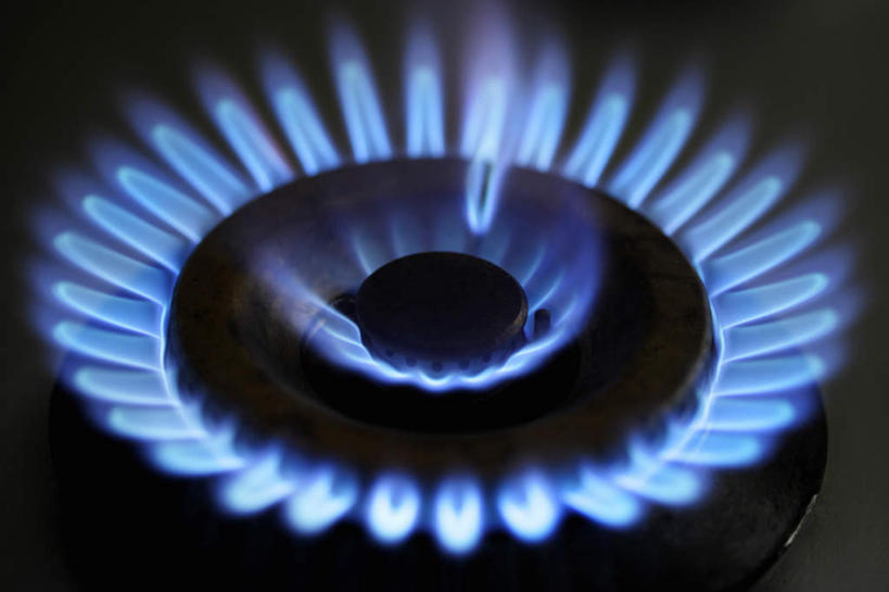 无人,横图,俯视,室内,特写,白天,热情,火,黑色背景,朦胧,模糊,火焰,燃烧,蓝色,煤气炉,摄影,影棚,天然气,彩图,高角度拍摄,影棚拍摄,拍摄