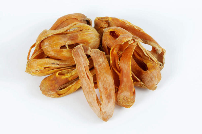 无人,横图,俯视,室内,特写,白天,白色背景,植物,桌面,桌子,一堆,许多,阴影,堆叠,堆积,反射,木制,影子,草药,药草,中药,木制品,橙色,摄影,影棚,堆,豆蔻,药材,中草药,中药材,本草,消食,白豆蔻,彩图,高角度拍摄,影棚拍摄,拍摄,开胃