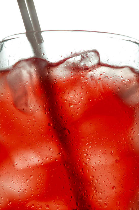 无人,竖图,室内,特写,白天,白色背景,正面,幸福,茶,杯子,玻璃,阴影,反射,影子,勺子,冰,红茶,冰块,茶叶,一杯,娱乐,冷冻,玻璃制品,红色,水杯,调羹,汤匙,享受,休闲,温馨,放松,寒冷,乐趣,摄影,影棚,冷藏,冰冷,提神,舒适,醒脑,保鲜,芙蓉茶,茶杯,彩图,影棚拍摄,拍摄